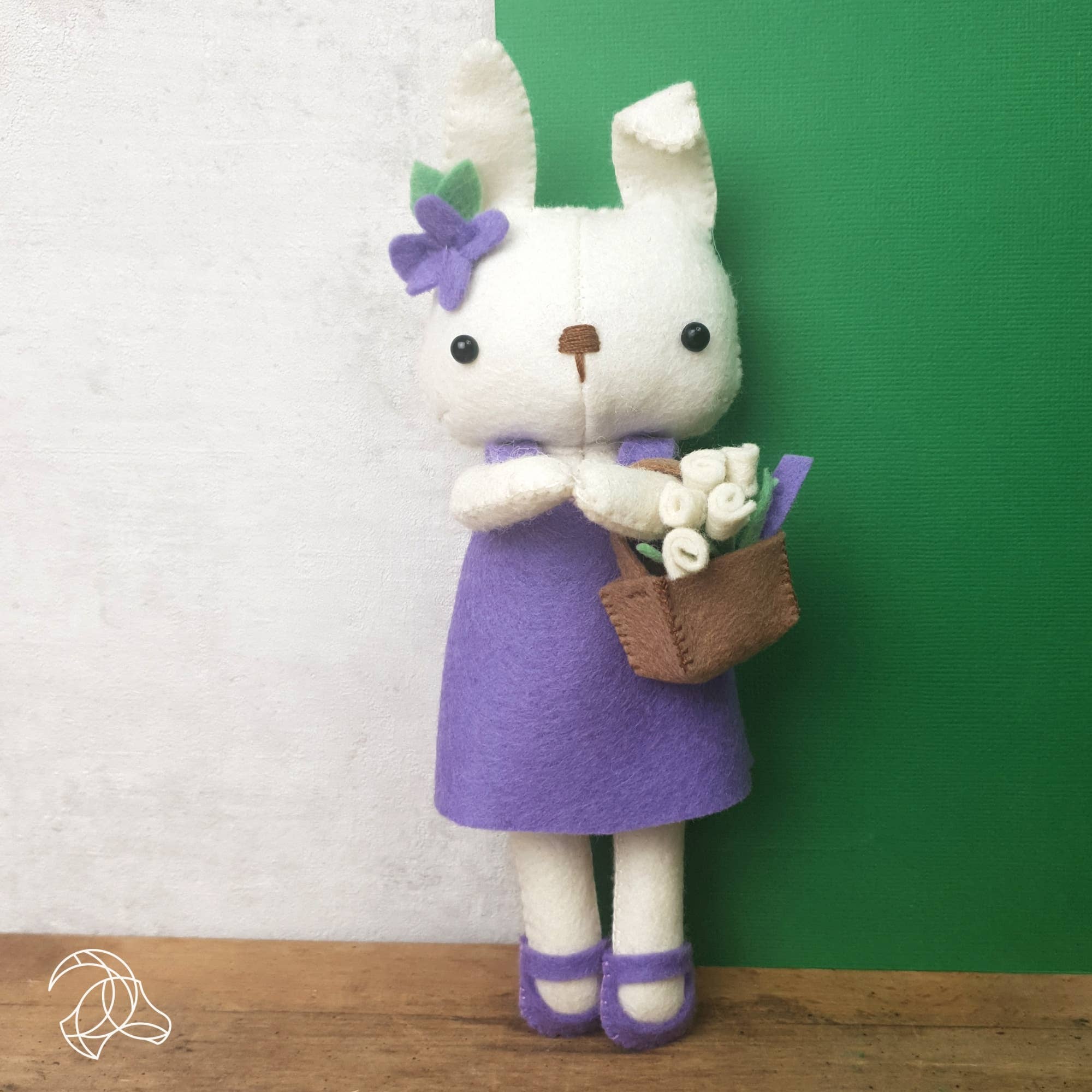 Hardicraft - DIY Wool Felt Kit - Sophie Bunny – EcoFriendlyCrafts